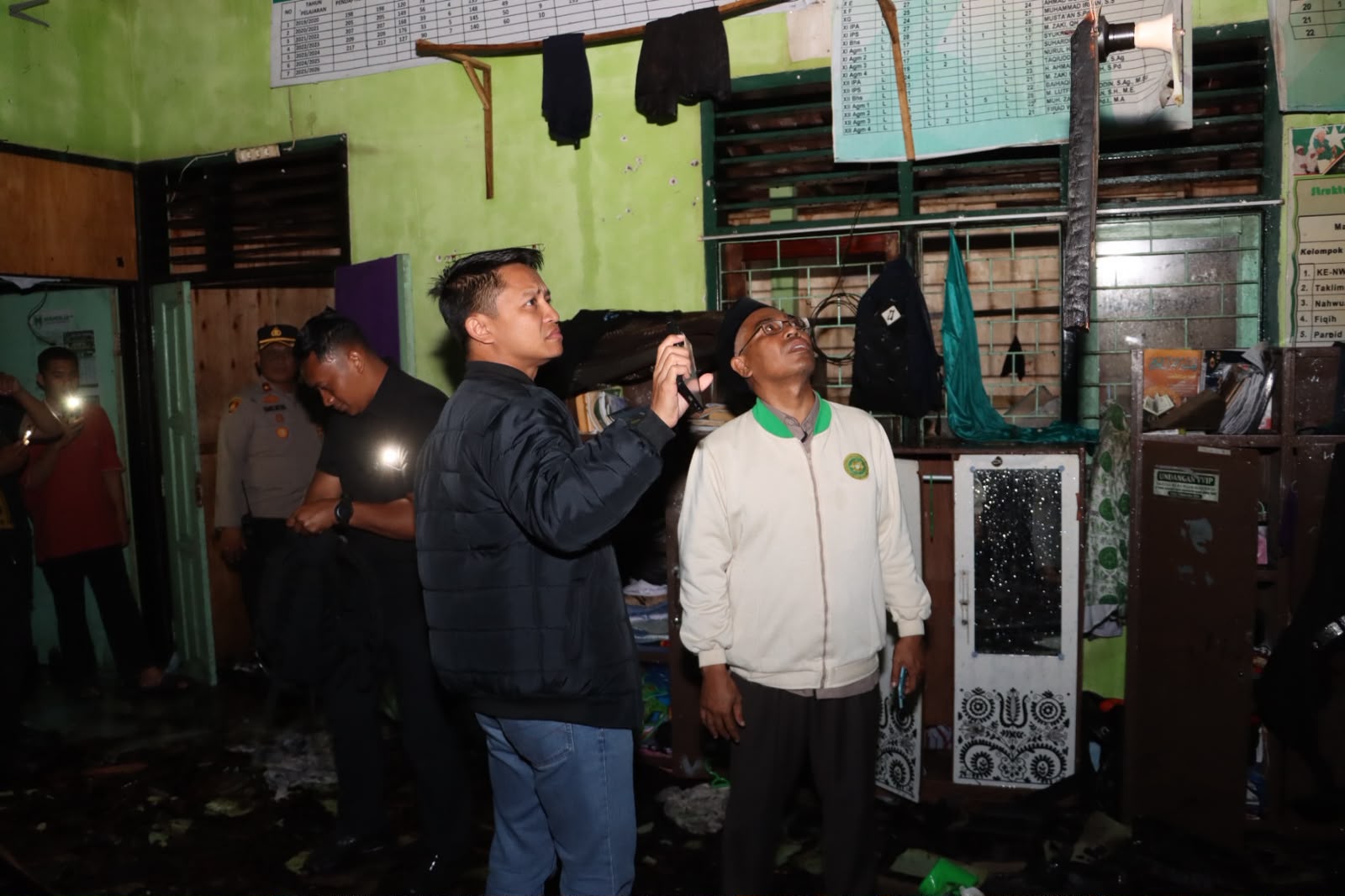 Polisi Selidiki Penyebab Kebakaran Asrama MA Muallimin NW Anjani Lombok Timur