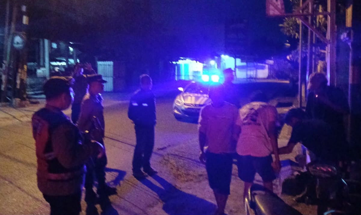 Laporan Warga via 110, Polsek Mataram Bubarkan Remaja Nongkrong Sambil Miras