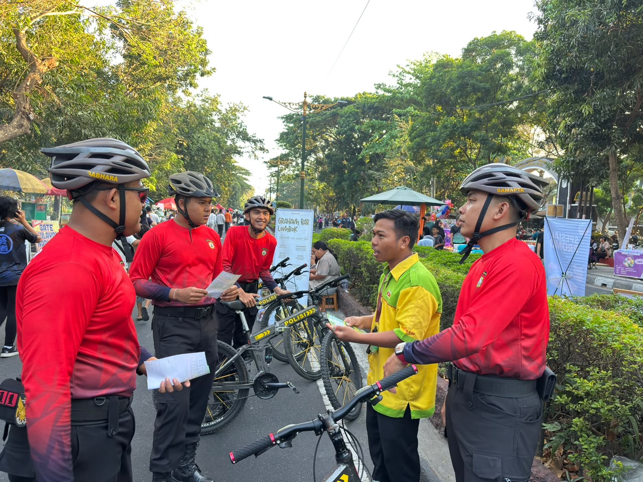 Minggu Pagi di Mataram, Polisi Amankan CFD Udayana dan Ibadah di Sejumlah Gereja