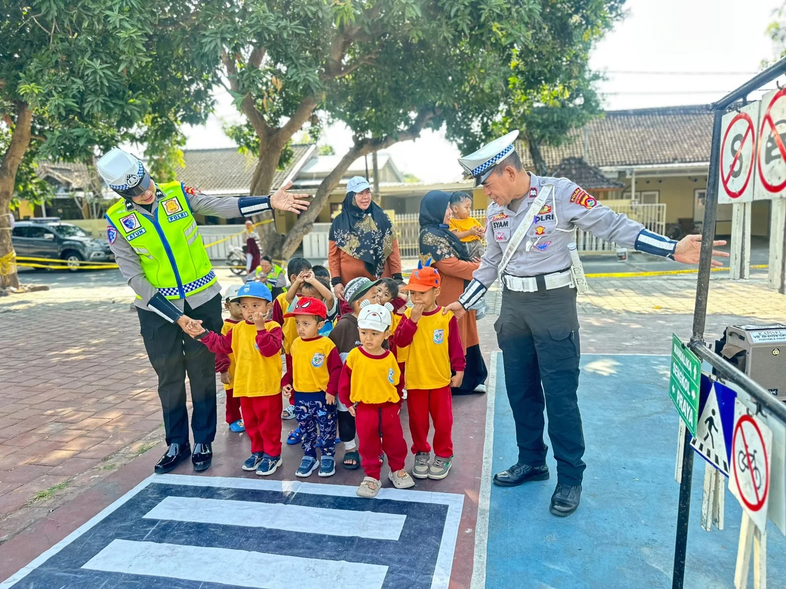 Belajar Lalu Lintas Sambil Bermain, Ditlantas Polda NTB Edukasi Anak Usia Dini