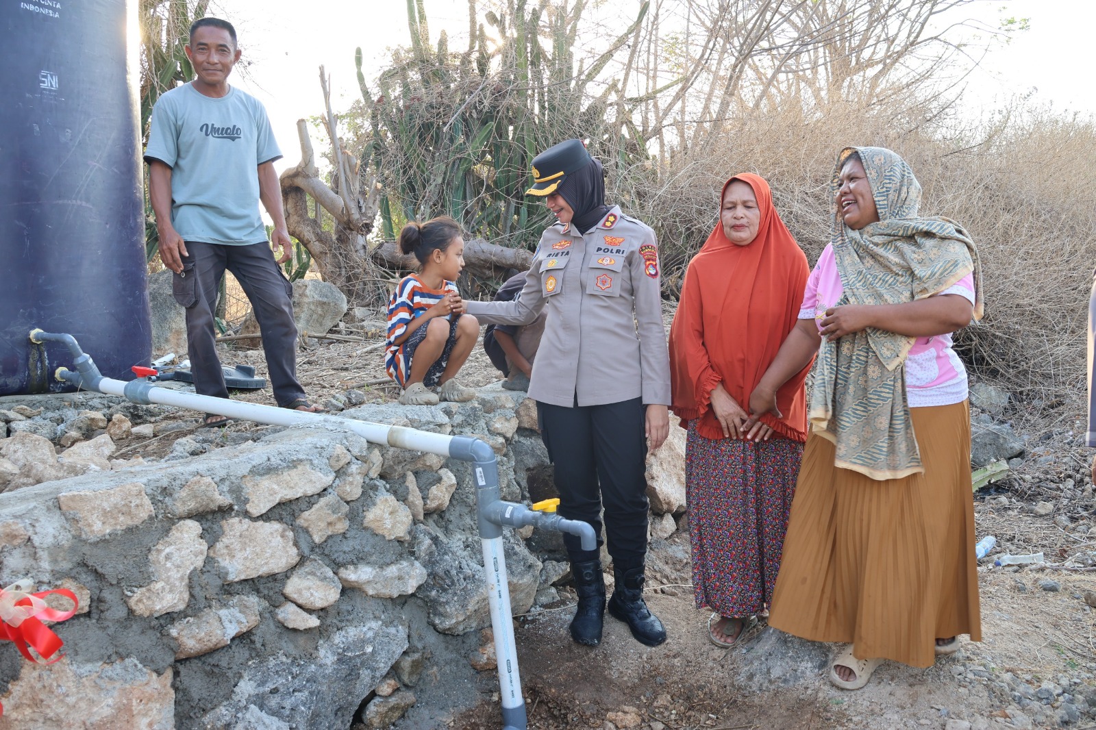 Dari Bantuan Air Tangki hingga Sumur Bor, Polres Sumbawa Bantu Warga di Dusun Omo