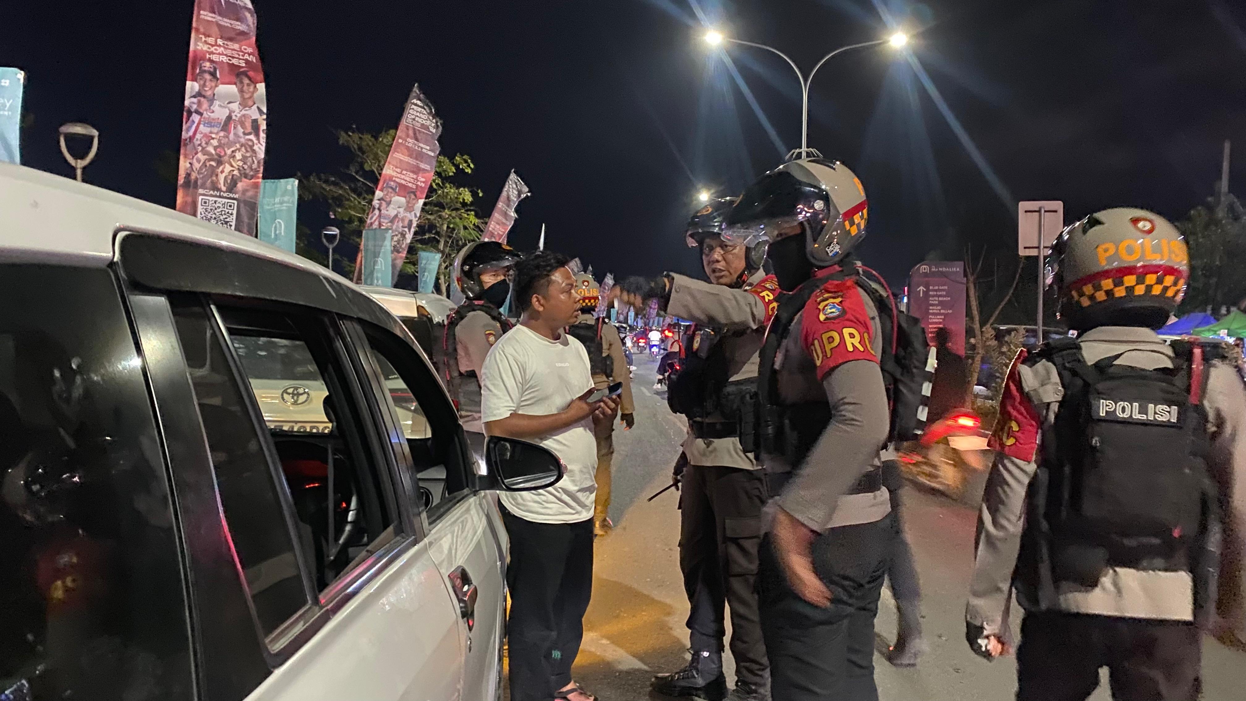 Polisi Sisir Black Gate Mandalika, Warga Diimbau Tidak Parkir Sembarangan