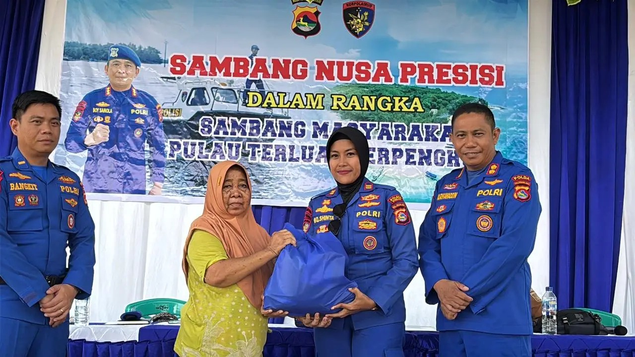 Sambang Nusa Presisi, Ditpolairud Polda NTB Perkuat Kedekatan dengan Warga Pulau Medang
