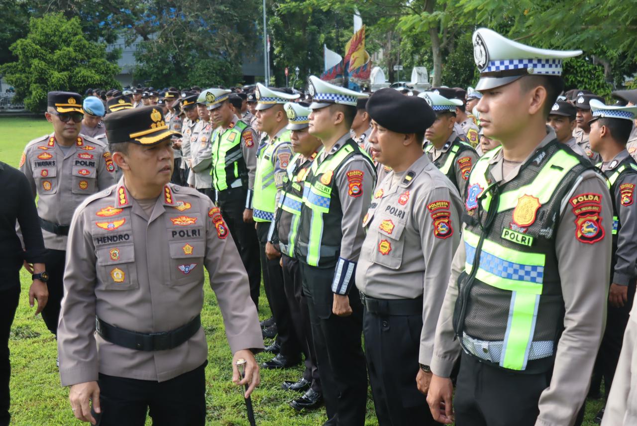 500 Personel Disiagakan, Polresta Mataram Gelar Apel Pengamanan May Day 2026