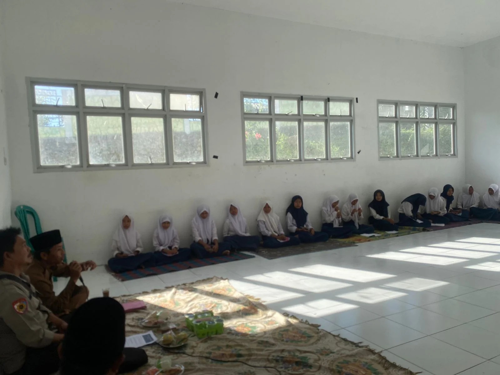 Polisi Hadir di Sekolah, Sosialisasi Anti Perundungan di Bayan Lombok Utara