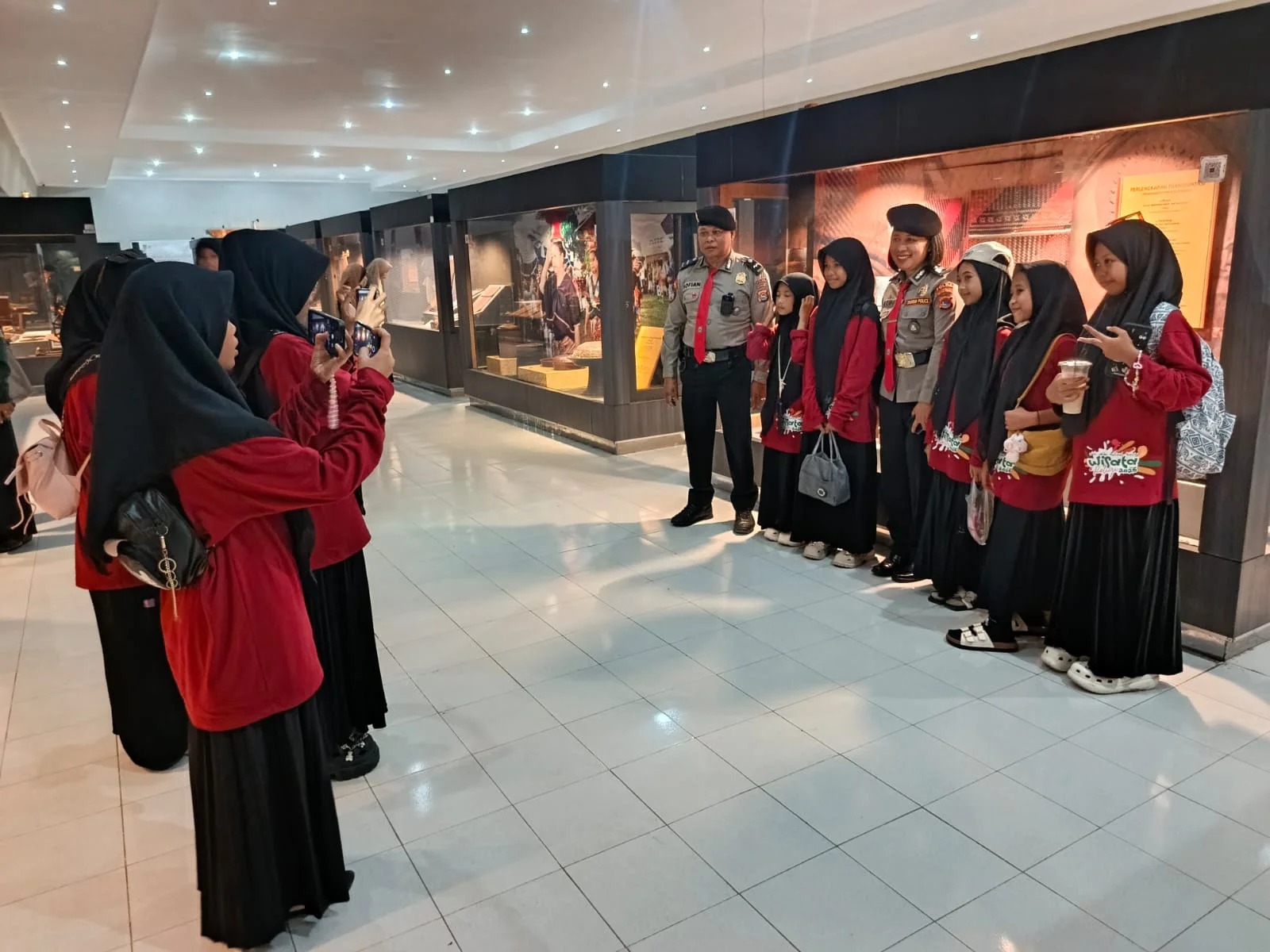Polda NTB Intensifkan Patroli Dialogis di Objek Wisata Kota Mataram