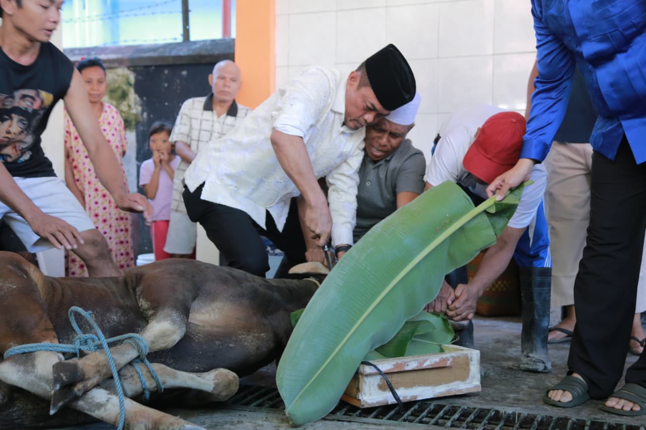 Kapolda NTB: Idul Adha Momentum Tingkatkan Keimanan dan Kepedulian Sosial