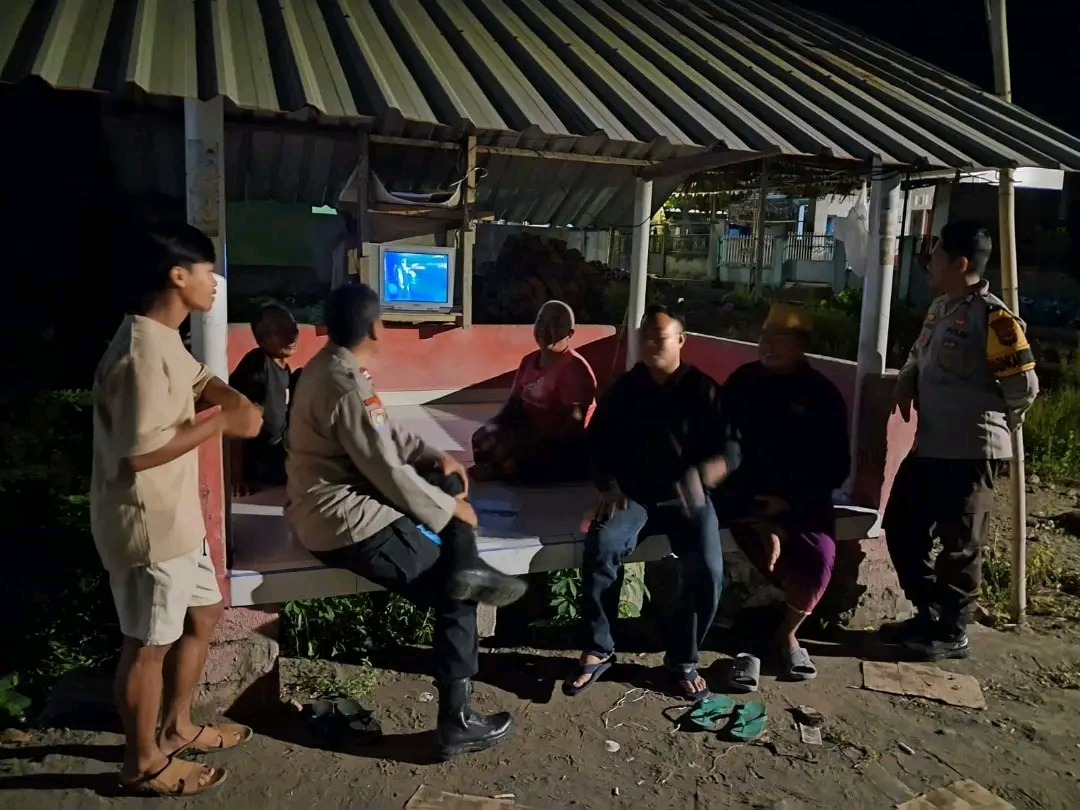 Patroli Blue Light Dialogis Polsek Suralaga Perkuat Keamanan Lingkungan di Lombok Timur